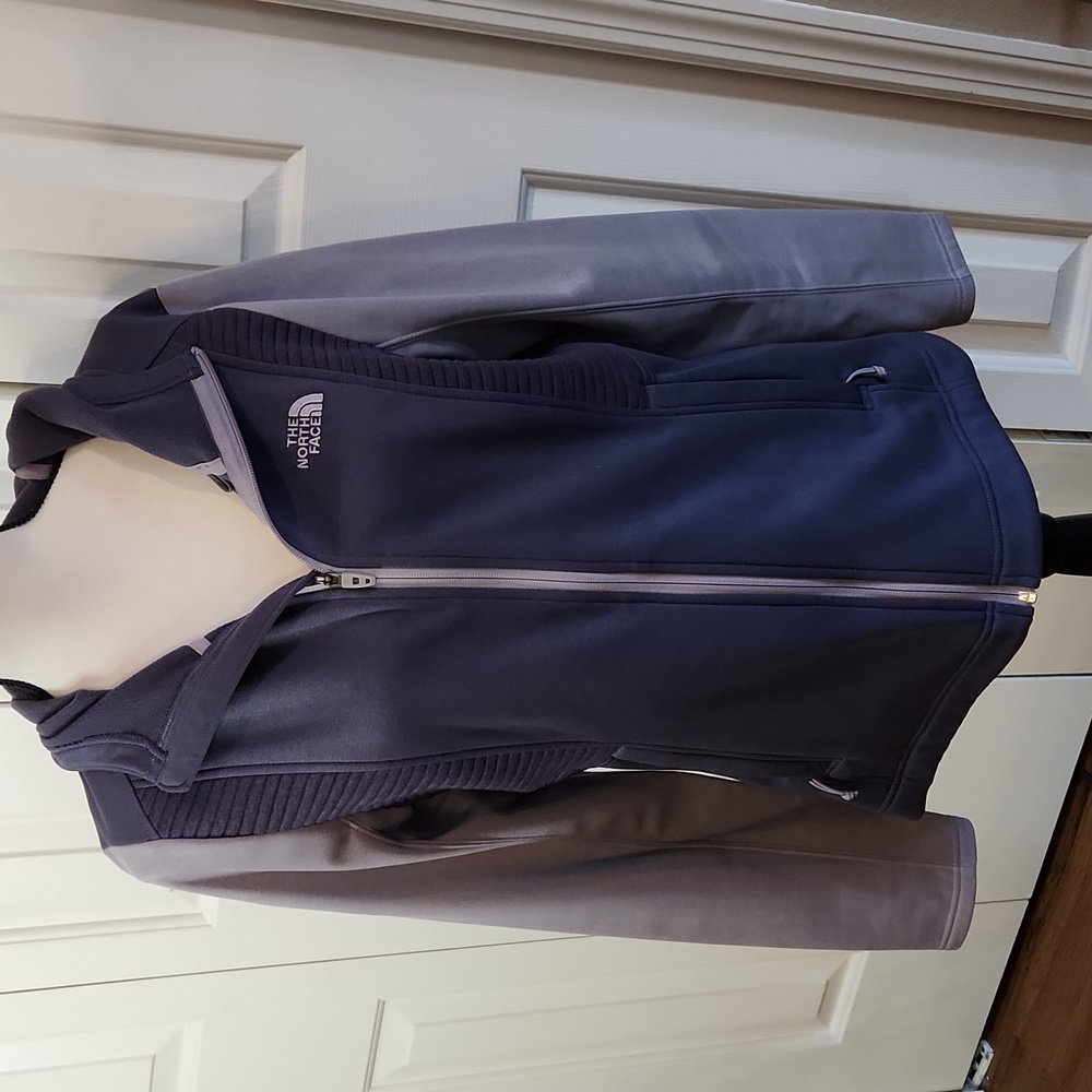 The North Face, Excellent condition,  Women's Jacket,  purple 💜,  Size Large